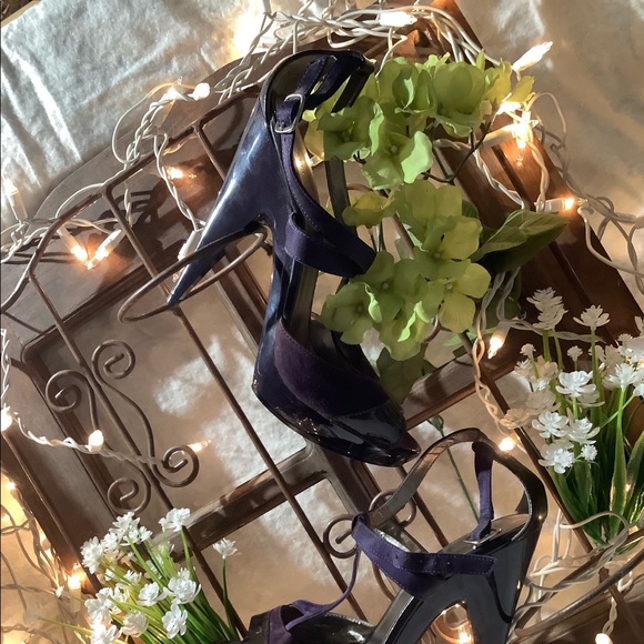 Kelly & Katie deep purple strappy stilettos! - Picture 3 of 6